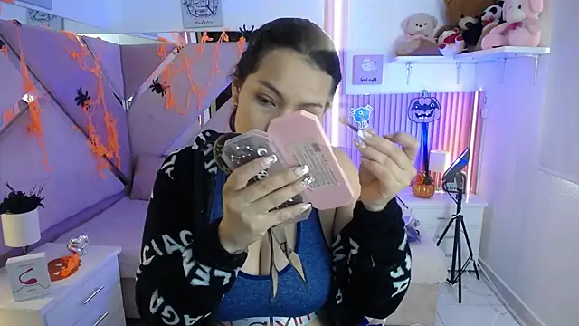 Mia garcia28 online show from October 2025 07:57:02 PM