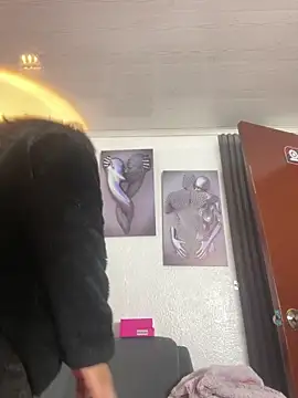 Mia garcia28 online show from February 2026 07:24:01 PM