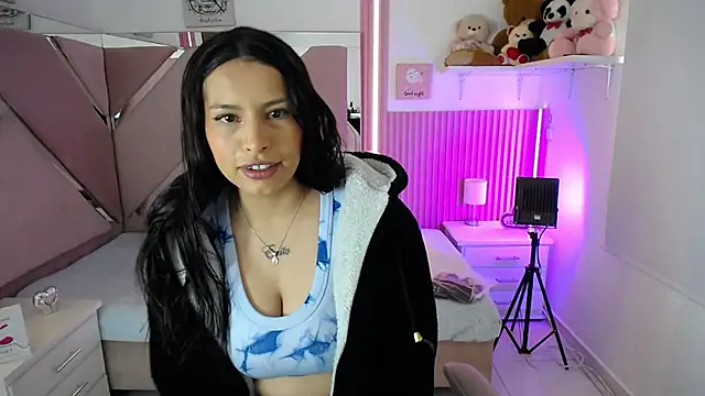 Mia garcia28 online show from October 2025 07:29:01 PM