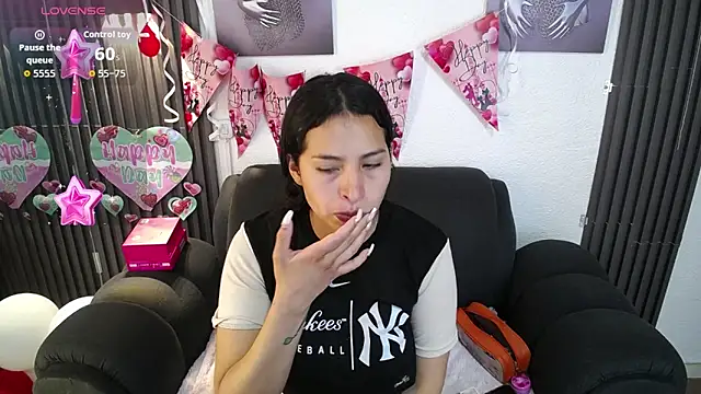 Mia garcia28 online show from February 2026 07:45:02 PM