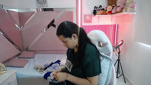 Mia garcia28 online show from March 2026 07:26:01 PM