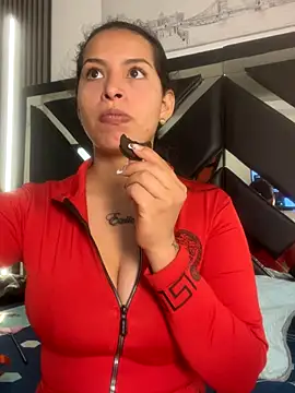 Mia garcia28 online show from November 2025 04:54:01 PM