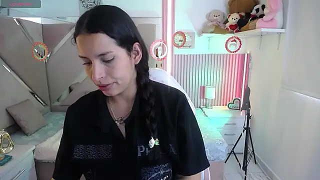 Mia garcia28 online show from December 2025 08:30:02 PM