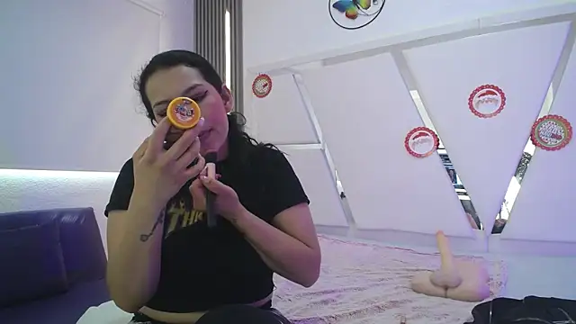 Mia garcia28 online show from December 2025 07:24:02 PM