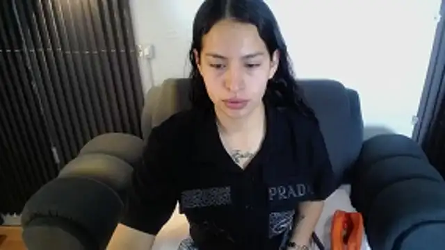 Mia garcia28 online show from May 2026 01:31:02 PM