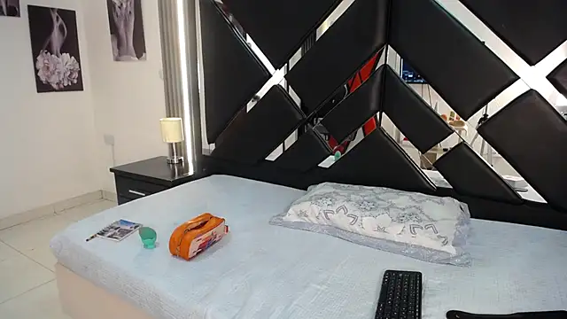 Mia garcia28 online show from January 2026 08:37:02 PM