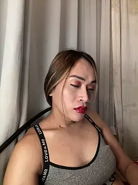 Snapshot of RomanticPearlTS chatting on February 2026 11:50:02 PM RomanticPearlTS online show from February 2026 11:50:02 PM