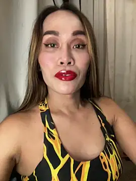 RomanticPearlTS online show from May 2026 01:32:01 PM