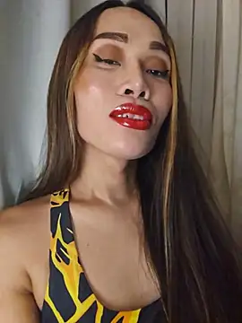 RomanticPearlTS online show from May 2026 01:54:01 PM