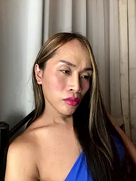 Snapshot of RomanticPearlTS chatting on January 2026 02:10:01 PM RomanticPearlTS online show from January 2026 02:10:01 PM