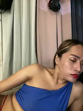 Snapshot of RomanticPearlTS chatting on February 2026 02:08:01 AM RomanticPearlTS online show from February 2026 02:08:01 AM