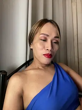 Snapshot of RomanticPearlTS chatting on February 2026 01:32:02 PM RomanticPearlTS online show from February 2026 01:32:02 PM