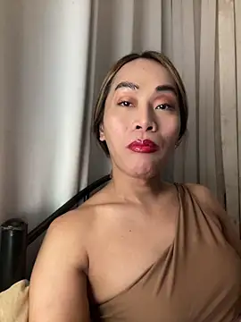 Snapshot of RomanticPearlTS chatting on February 2026 12:55:02 AM RomanticPearlTS online show from February 2026 12:55:02 AM