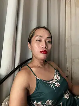 Snapshot of RomanticPearlTS chatting on February 2026 06:37:01 AM RomanticPearlTS online show from February 2026 06:37:01 AM