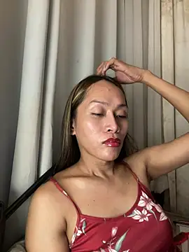 Snapshot of RomanticPearlTS chatting on February 2026 02:50:02 PM RomanticPearlTS online show from February 2026 02:50:02 PM