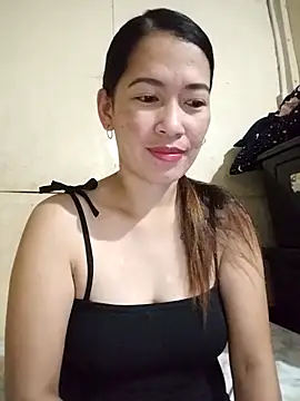 wildxxxGia online show from February 2026 07:45:02 PM