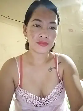 wildxxxGia online show from October 2025 05:00:02 PM