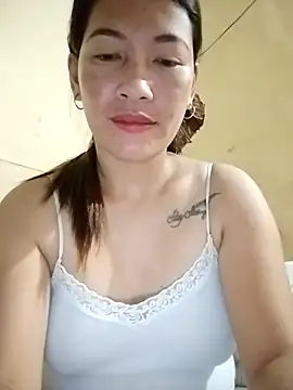 wildxxxGia online show from September 2025 05:01:01 PM