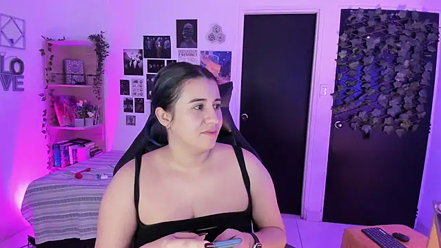 Snapshot of Lana_Herondale chatting on November 2025 09:21:02 AM Lana Herondale online show from November 2025 09:21:02 AM