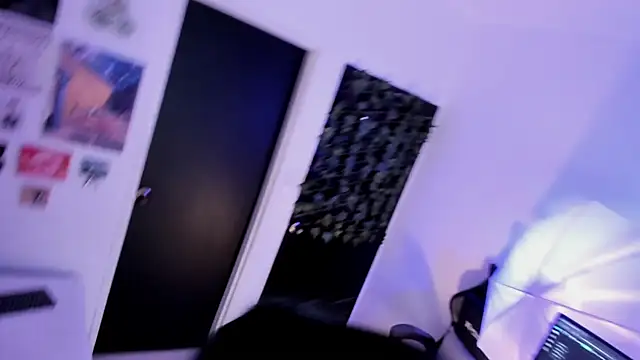 Snapshot of Lana_Herondale chatting on December 2025 09:37:02 AM Lana Herondale online show from December 2025 09:37:02 AM