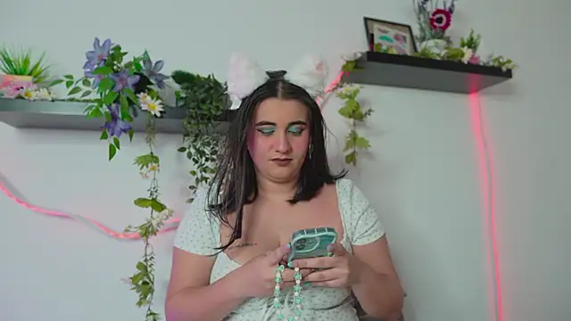 Lana Herondale online show from June 2026 03:33:01 AM