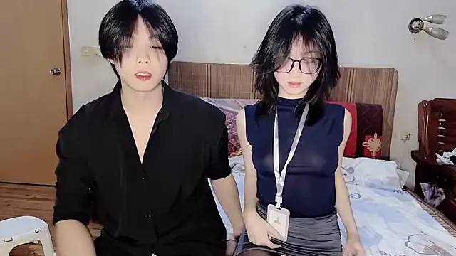 Crush-1 online show from October 2025 04:42:02 PM