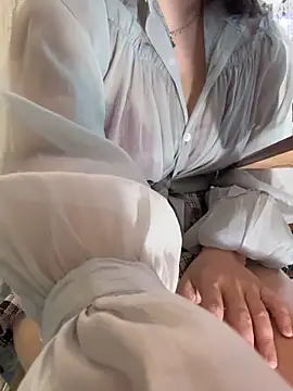 Bonnie-2k online show from March 2026 05:59:02 AM