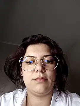 Snapshot of LadyNora chatting on April 2026 04:10:02 PM LadyNora online show from April 2026 04:10:02 PM