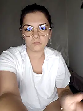 LadyNora online show from April 2026 05:27:02 PM