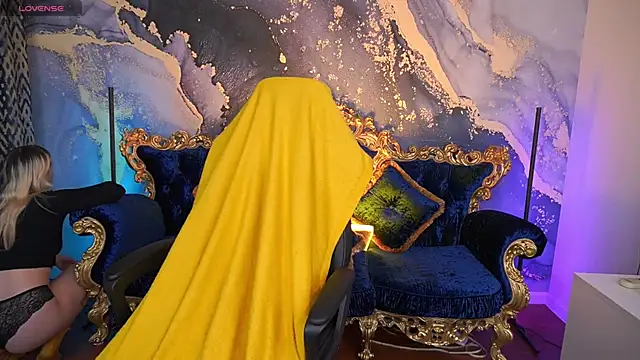 LilElfie online show from October 2025 07:46:02 PM