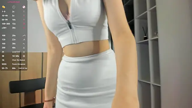 Xonalenei online show from October 2025 08:09:01 PM