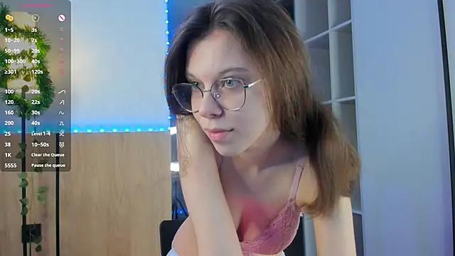 Xonalenei online show from February 2026 08:11:02 PM