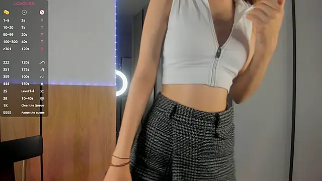Xonalenei online show from September 2025 08:14:02 PM