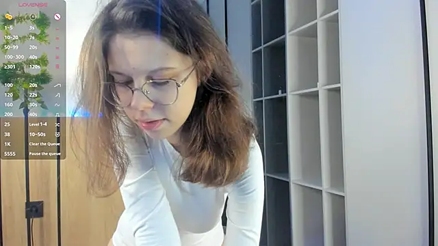 Xonalenei online show from January 2026 08:05:01 PM