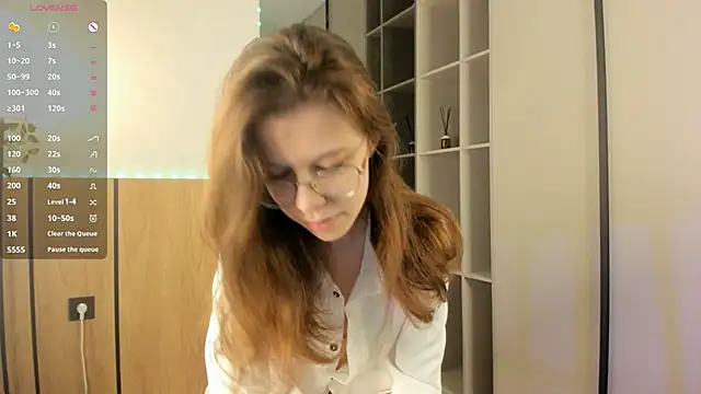 Xonalenei online show from November 2025 08:02:01 PM