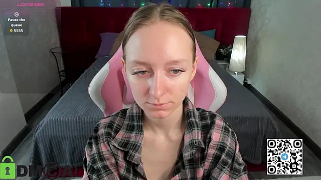 Mia E1fie online show from February 2026 11:32:02 PM