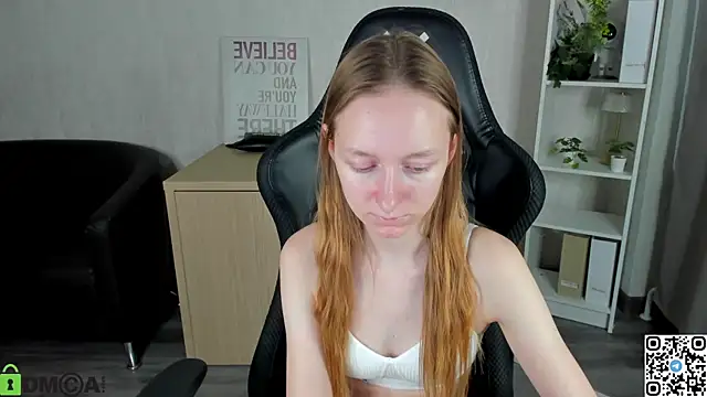 Snapshot of Mia_E1fie chatting on December 2025 09:20:02 AM Mia E1fie online show from December 2025 09:20:02 AM