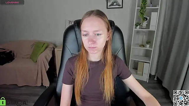 Snapshot of Mia_E1fie chatting on November 2025 09:57:01 AM Mia E1fie online show from November 2025 09:57:01 AM