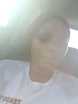 Snapshot of DarrkDeeva68 chatting on December 2025 02:33:01 PM DarrkDeeva68 online show from December 2025 02:33:01 PM