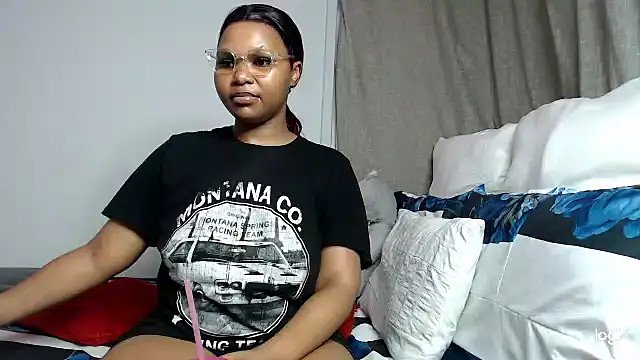 Snapshot of DarrkDeeva68 chatting on November 2025 06:57:02 PM DarrkDeeva68 online show from November 2025 06:57:02 PM