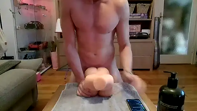 Knecker online show from November 2025 09:54:01 AM