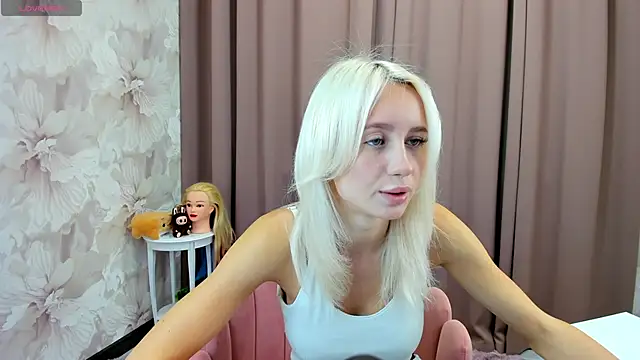 cute luucy online show from October 2025 02:53:01 AM