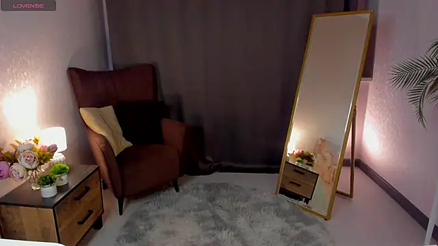 cute luucy online show from March 2026 03:40:01 AM