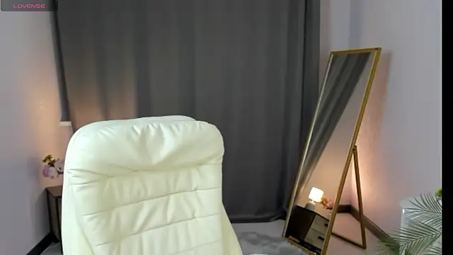 cute luucy online show from March 2026 02:55:01 AM
