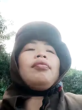 PhamPhung online show from November 2025 06:17:02 AM