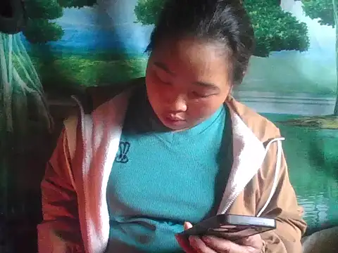 PhamPhung online show from December 2025 01:54:02 AM