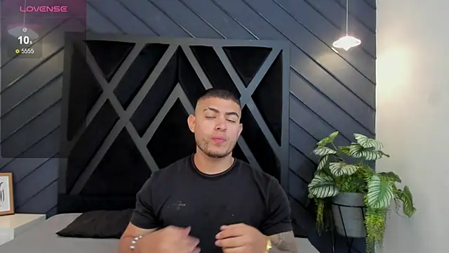 marco garciia  online show from October 2025 11:12:02 PM