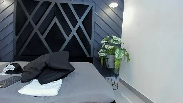 marco garciia  online show from November 2025 11:20:02 PM