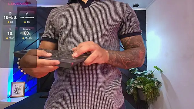 marco garciia  online show from February 2026 11:07:01 PM