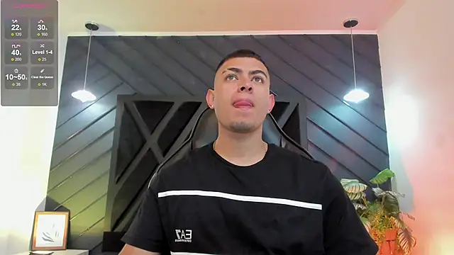 marco garciia  online show from November 2025 11:16:02 PM